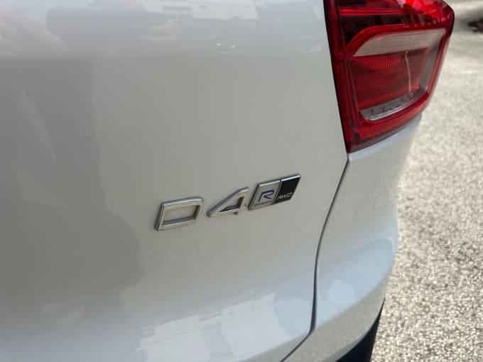 2025 Volvo Xc40