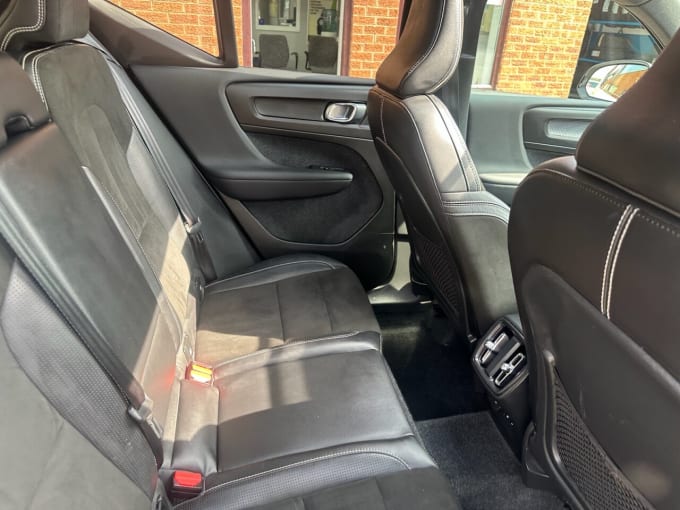 2025 Volvo Xc40
