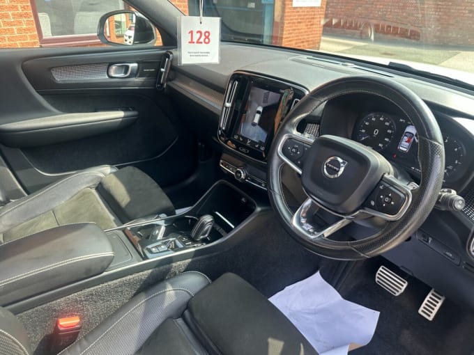 2025 Volvo Xc40