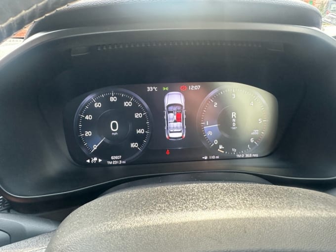 2025 Volvo Xc40