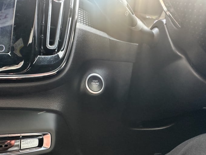 2025 Volvo Xc40
