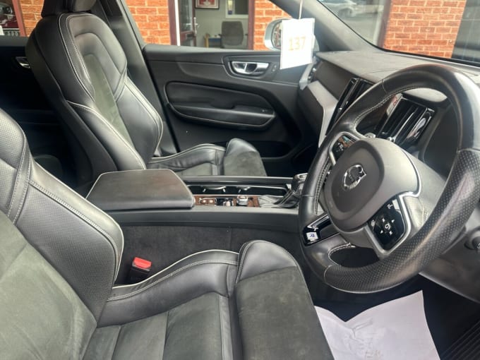2025 Volvo Xc60