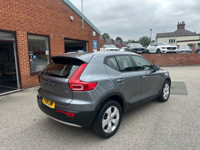 2025 Volvo Xc40