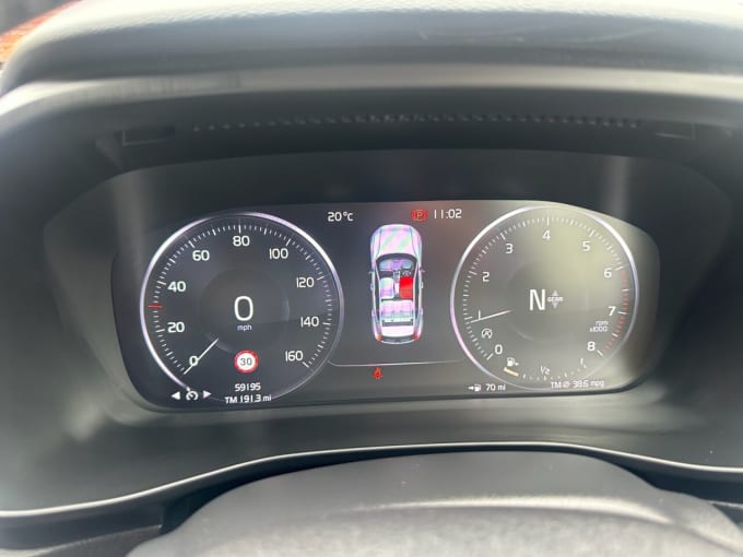 2025 Volvo Xc40