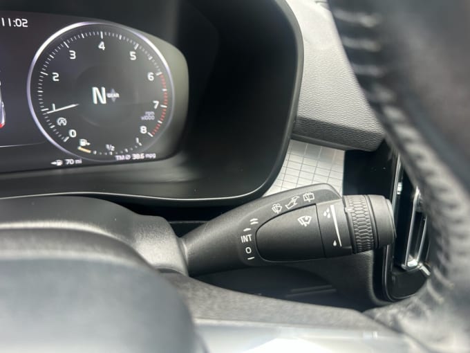 2025 Volvo Xc40