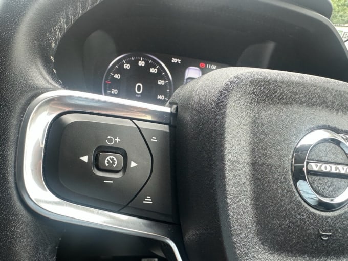 2025 Volvo Xc40