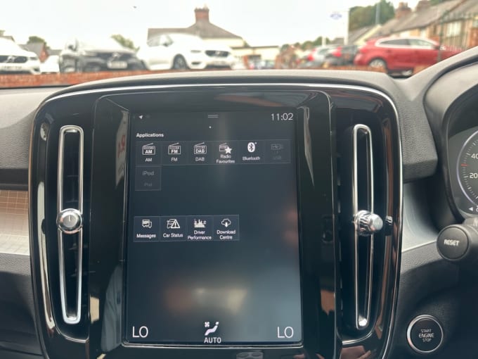 2025 Volvo Xc40