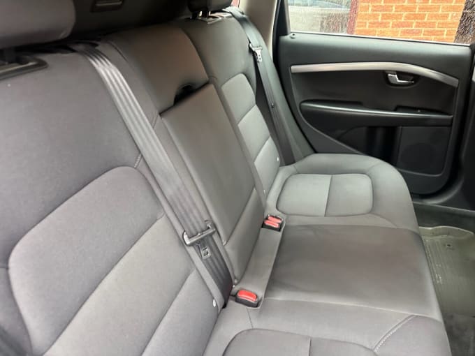 2025 Volvo V70