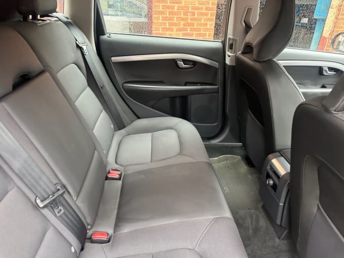 2025 Volvo V70