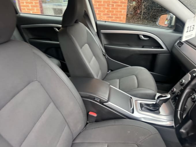 2025 Volvo V70