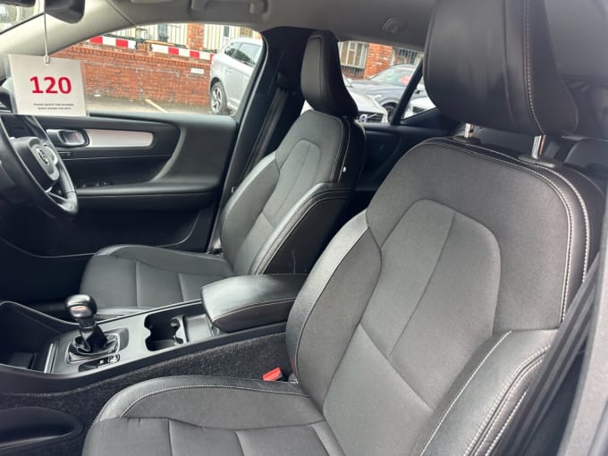2025 Volvo Xc40