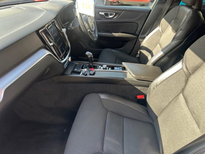 2025 Volvo V60