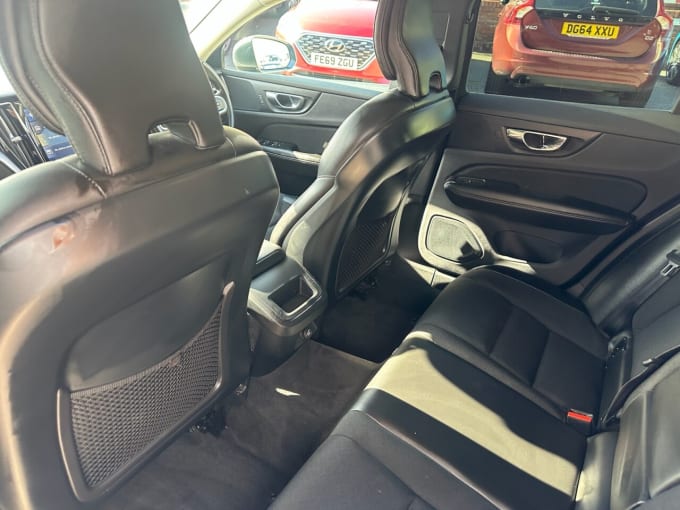 2025 Volvo V60