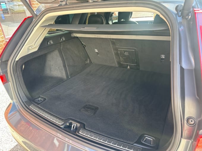 2025 Volvo V60