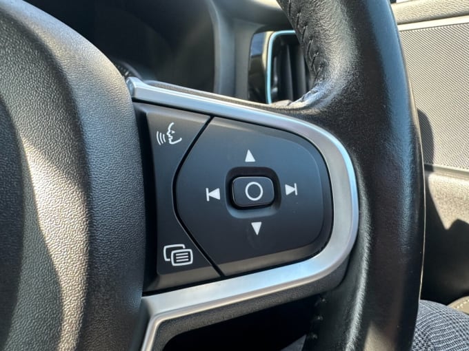 2025 Volvo V60