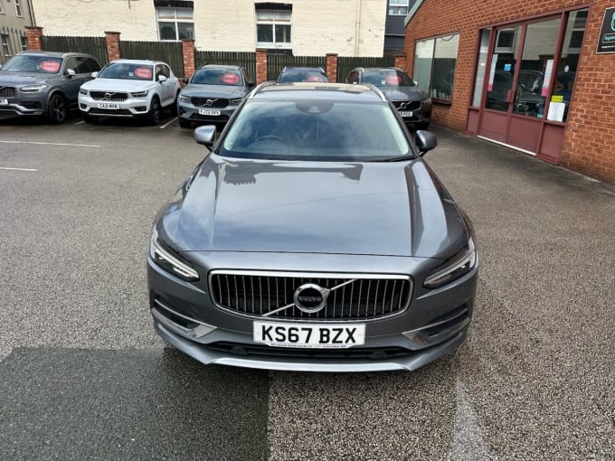2025 Volvo V90