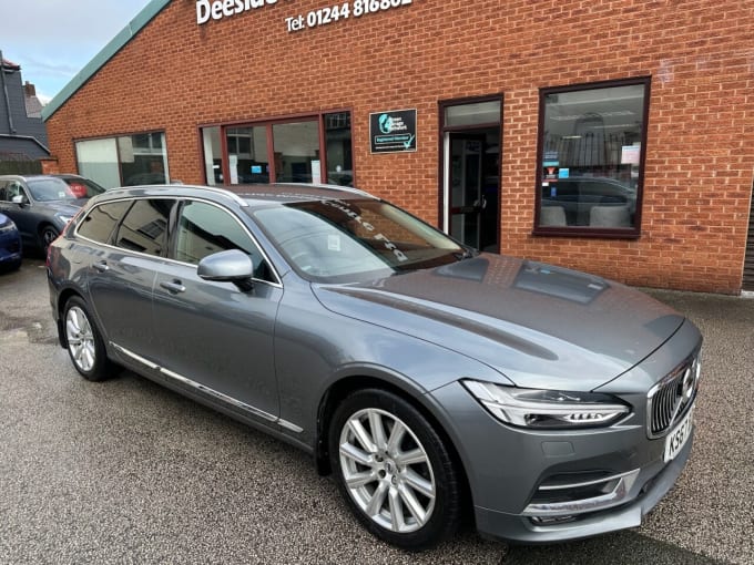 2025 Volvo V90