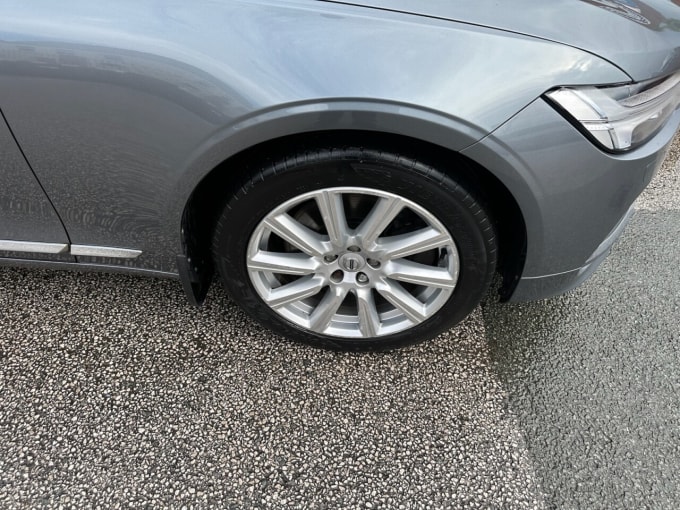 2025 Volvo V90