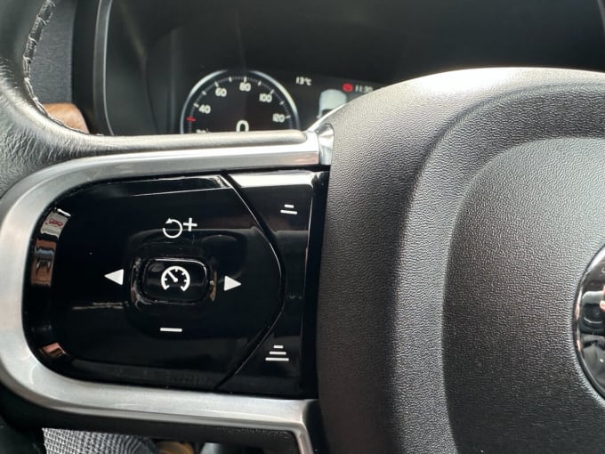 2025 Volvo V90