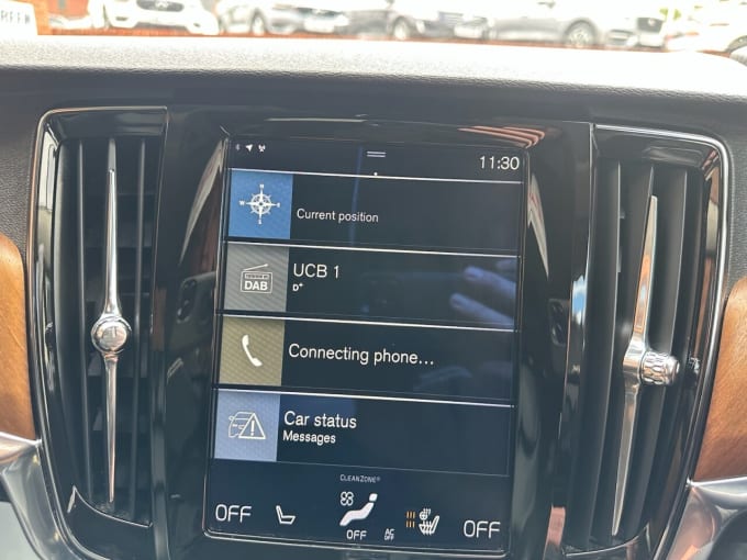 2025 Volvo V90