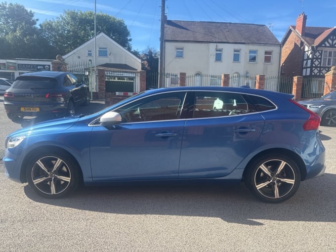 2018 Volvo V40