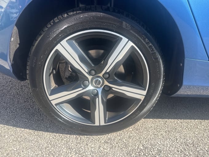 2018 Volvo V40