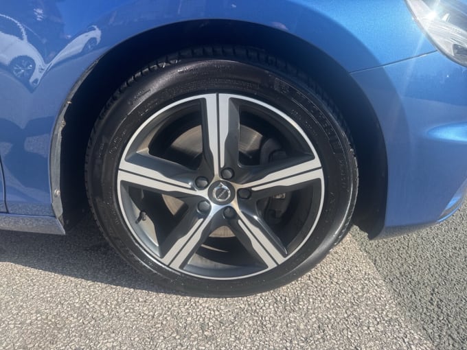 2018 Volvo V40
