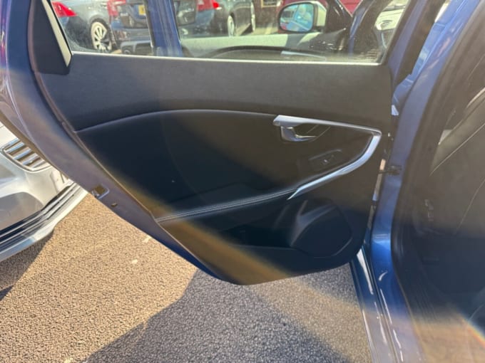 2018 Volvo V40