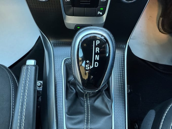 2018 Volvo V40