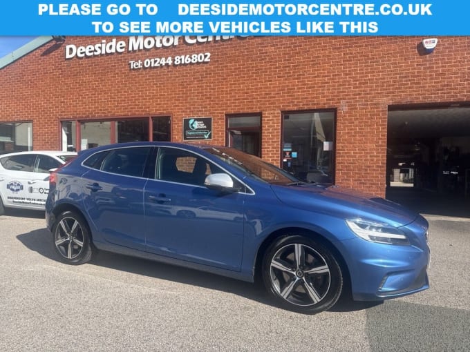 2018 Volvo V40