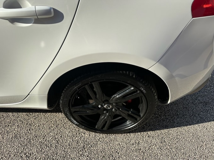 2017 Volvo V40