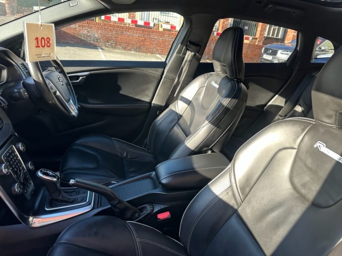 2017 Volvo V40
