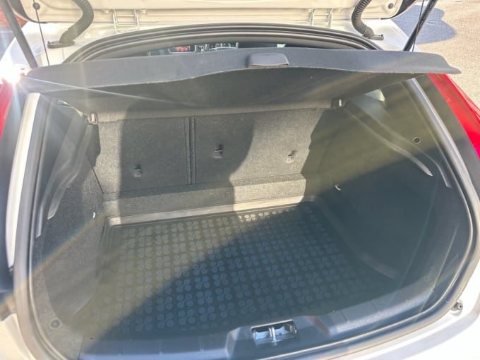 2017 Volvo V40