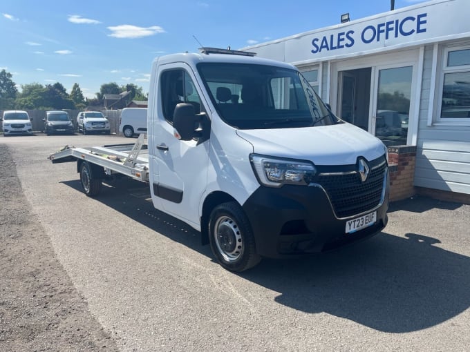 2023 Renault Master