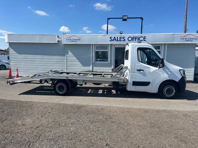 2023 Renault Master