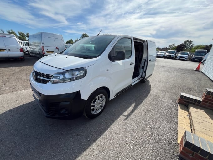 2025 Vauxhall Vivaro