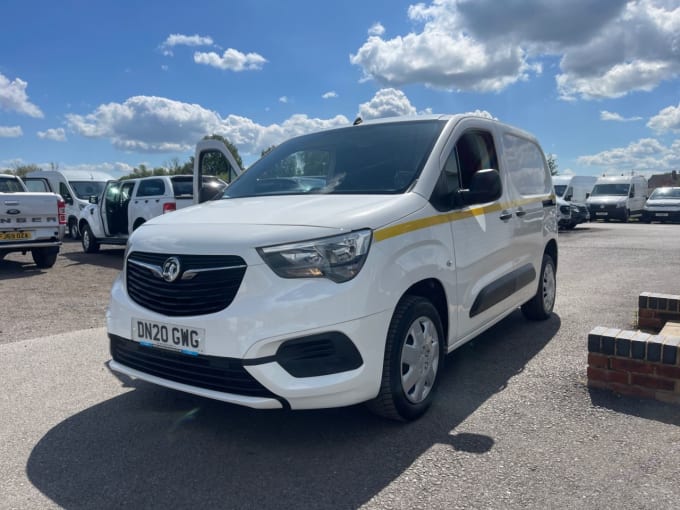 2025 Vauxhall Combo