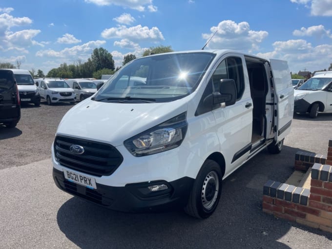 2025 Ford Transit Custom