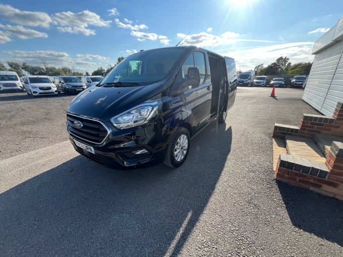 2024 Ford Transit Custom