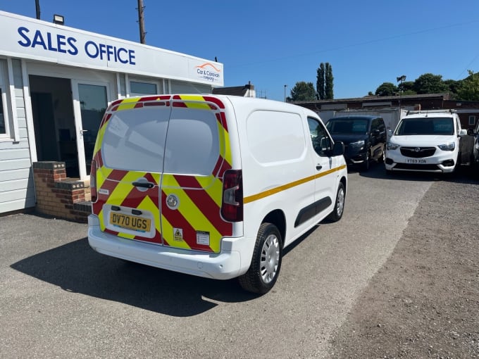 2025 Vauxhall Combo