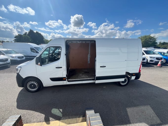 2024 Renault Master