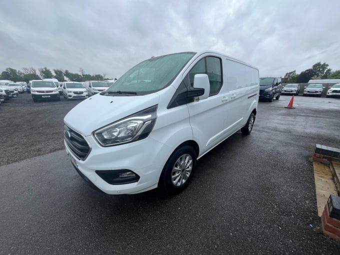 2024 Ford Transit Custom