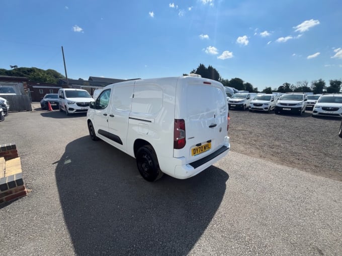 2024 Vauxhall Combo