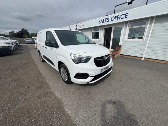 2025 Vauxhall Combo