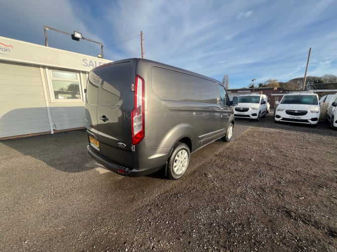 2025 Ford Transit Custom