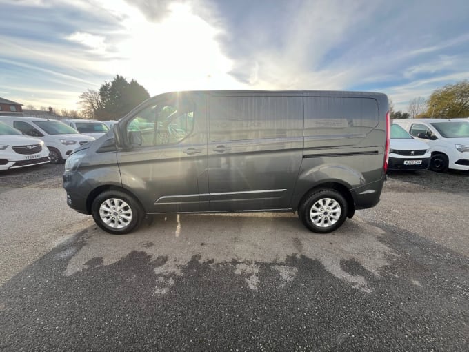 2025 Ford Transit Custom