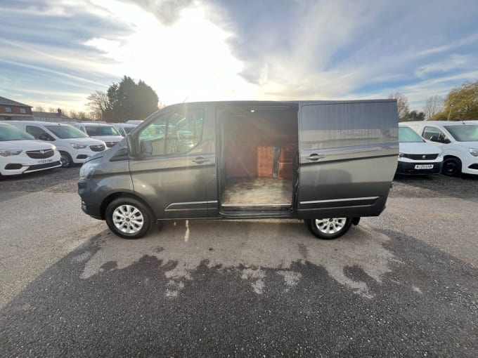 2025 Ford Transit Custom