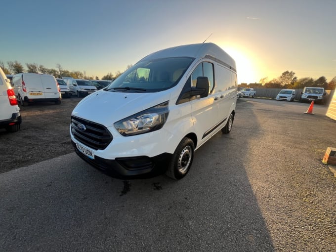 2025 Ford Transit Custom