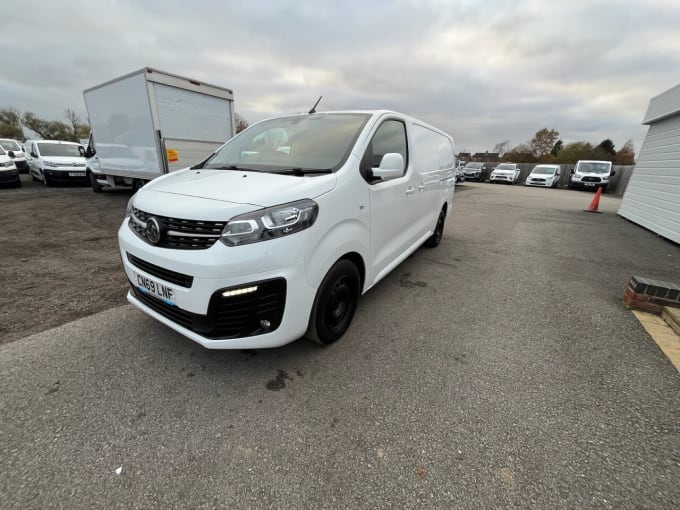 2025 Vauxhall Vivaro