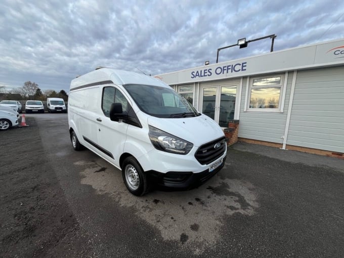 2025 Ford Transit Custom